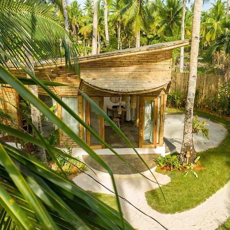 The Bamboo Houses - Tropical Garden & Empty Beach General Luna  Extérieur photo