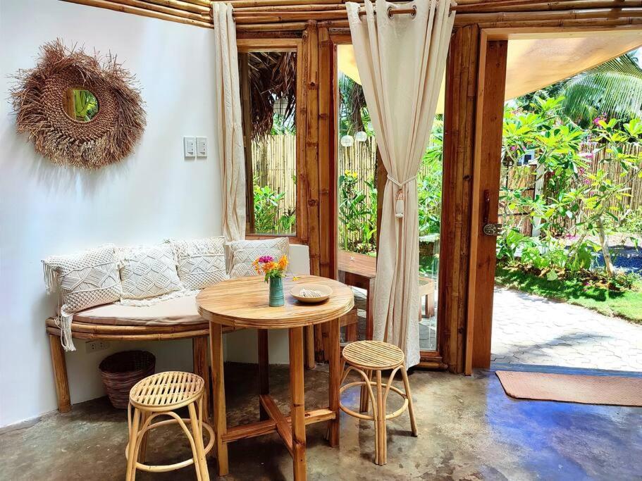 The Bamboo Houses - Tropical Garden & Empty Beach General Luna  Extérieur photo