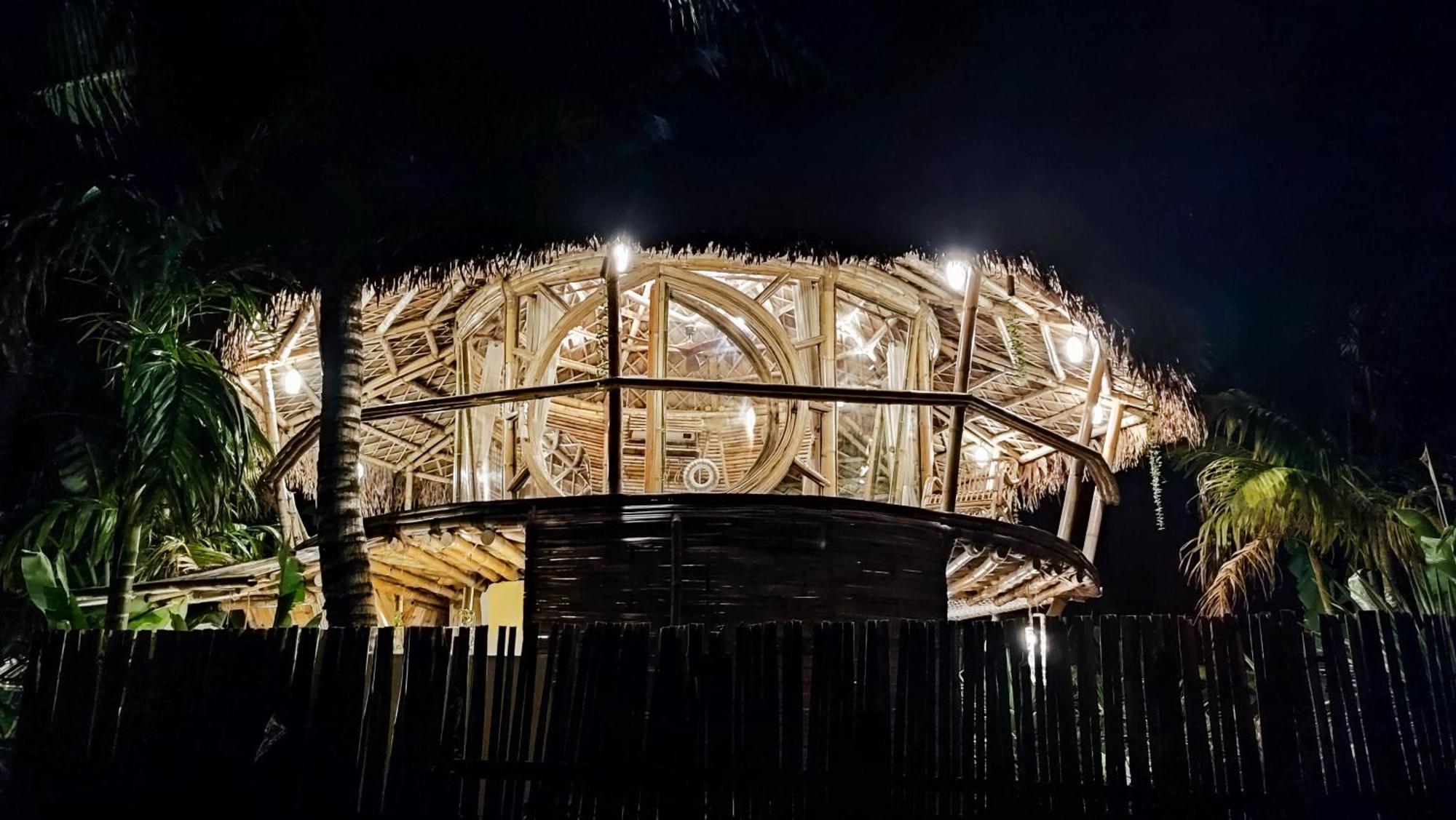 The Bamboo Houses - Tropical Garden & Empty Beach General Luna  Extérieur photo