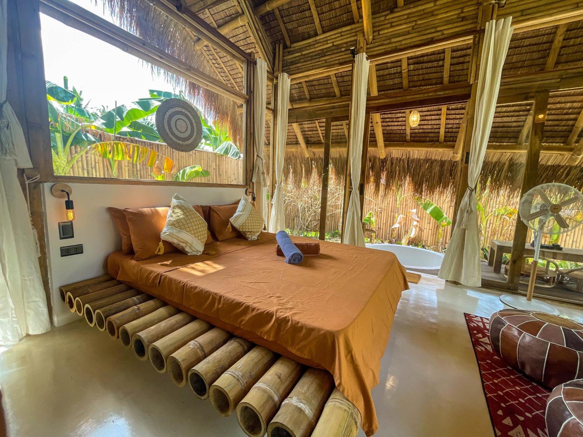 The Bamboo Houses - Tropical Garden & Empty Beach General Luna  Extérieur photo