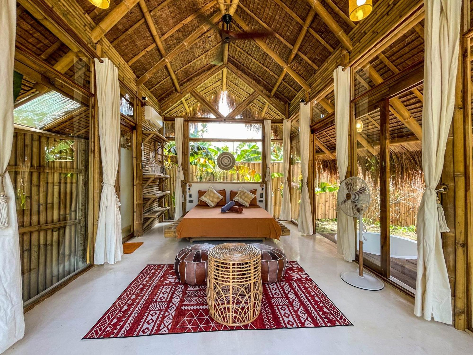 The Bamboo Houses - Tropical Garden & Empty Beach General Luna  Extérieur photo
