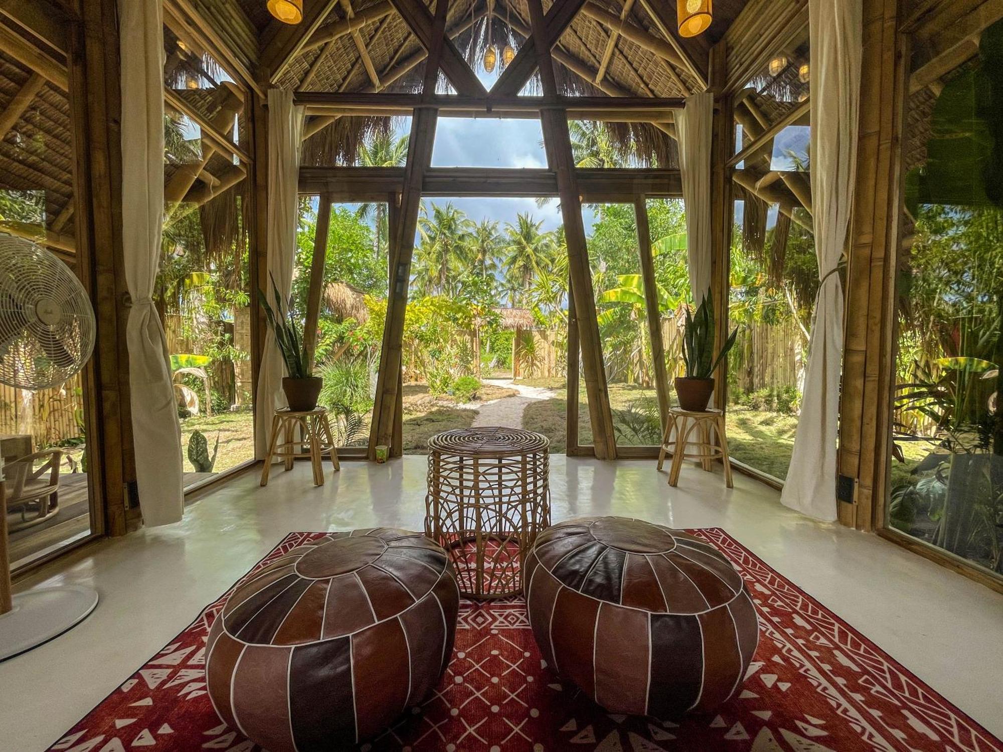 The Bamboo Houses - Tropical Garden & Empty Beach General Luna  Extérieur photo