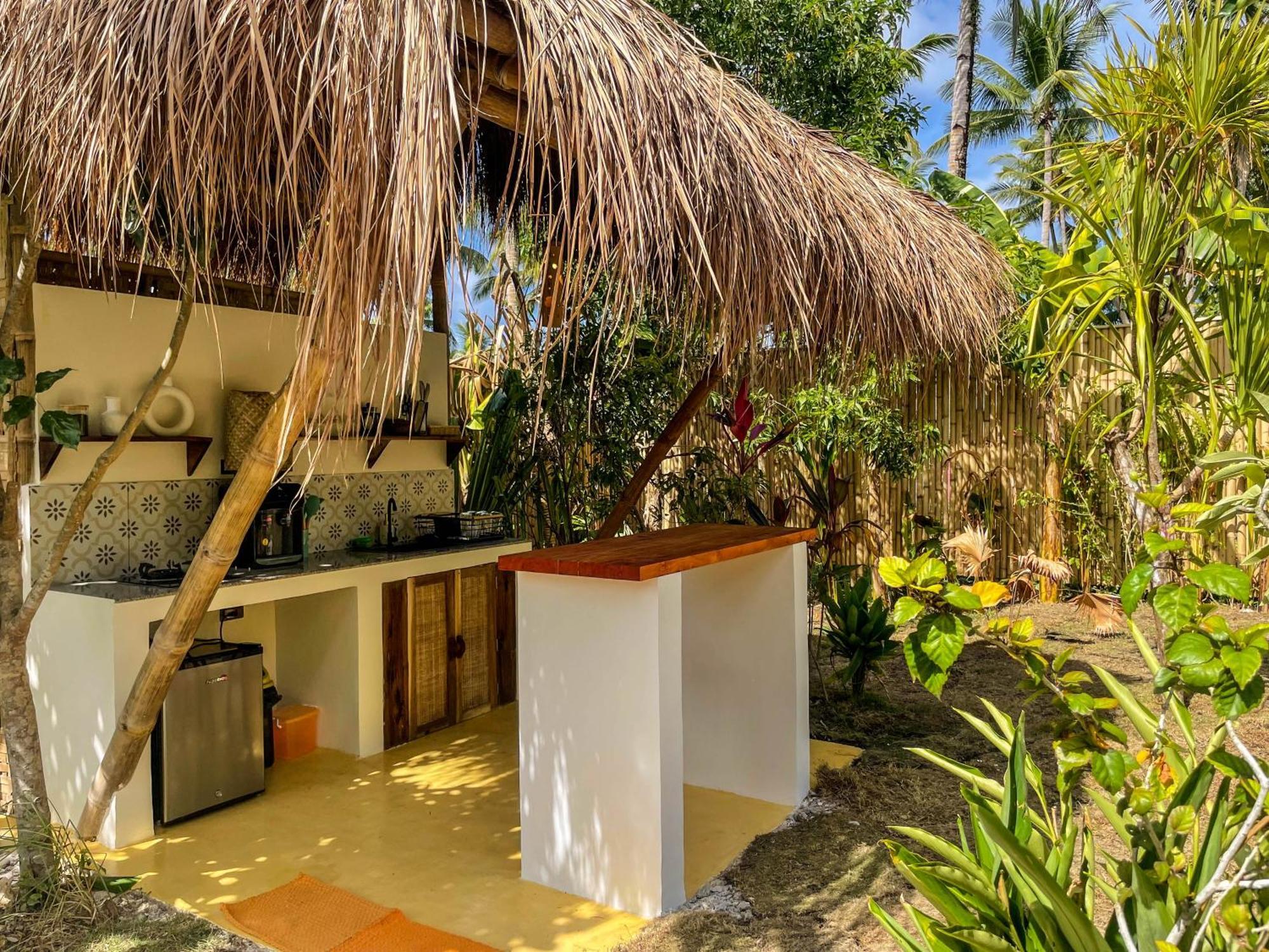 The Bamboo Houses - Tropical Garden & Empty Beach General Luna  Extérieur photo